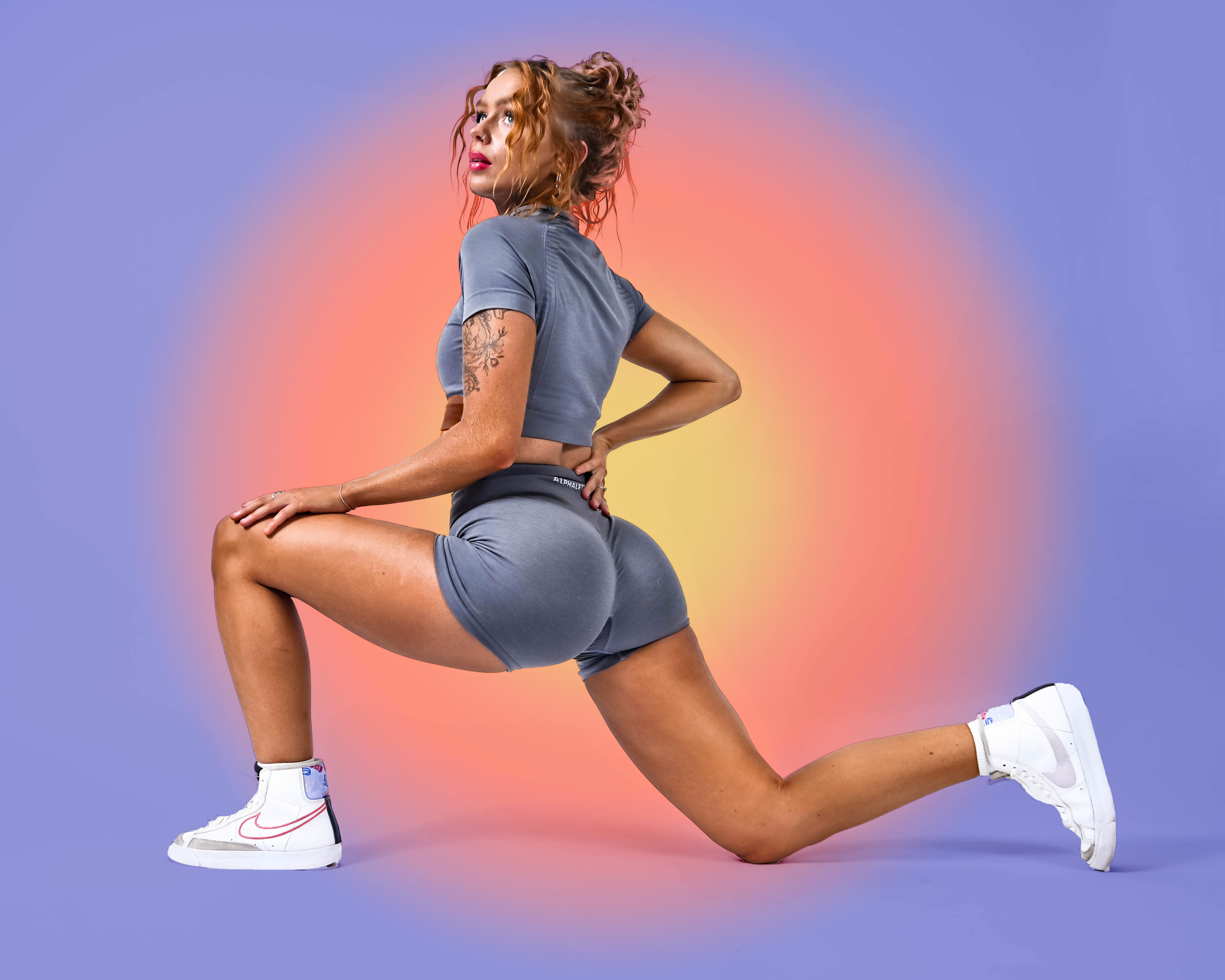 Coach is doing lunges workout